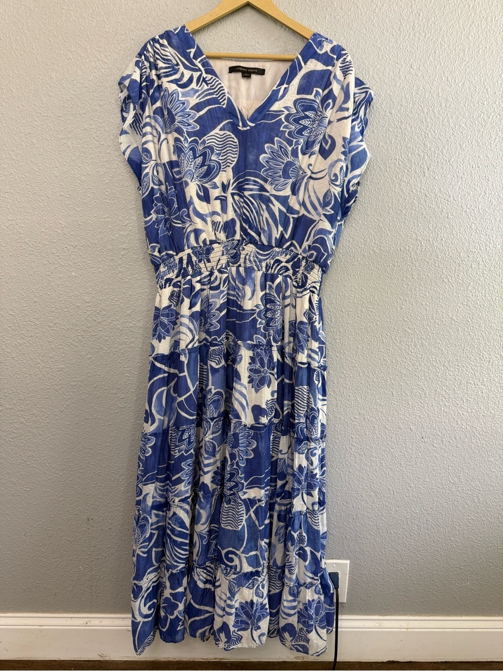 Cynthia Steffe Blue & White Floral Midi Dress Size 2X Ruffle Sleeve